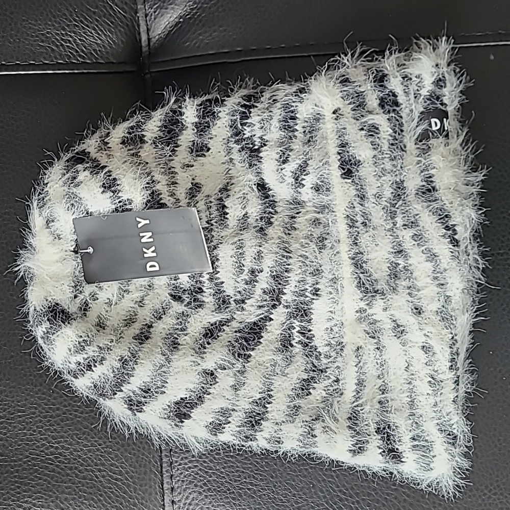 Nwt DKNY beanie